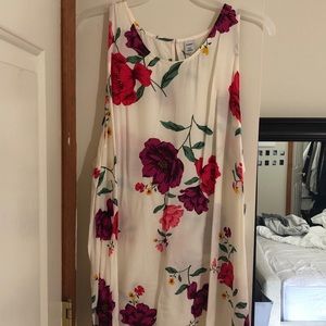 SLEEVELESS FLORAL TANK